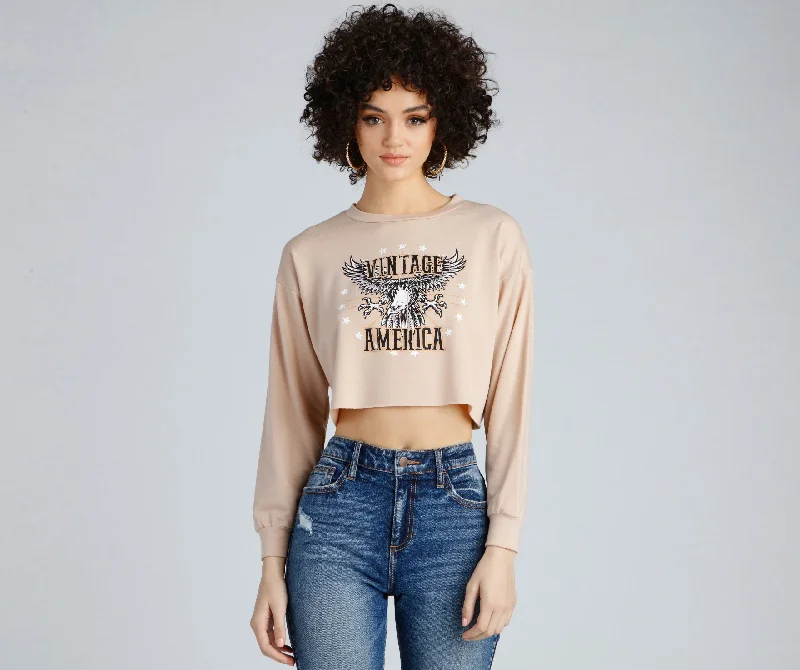 Plus Size Women Long Sleeve Top for a Flattering and Comfortable FitVintage America Cropped Sweatshirt