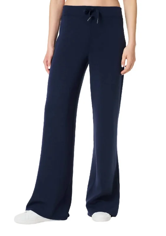 Airessentials Wide Leg Pant In Timeless Navy