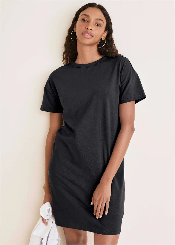 Color - Blocked Women Sweater for a Bold Fashion StatementT-Shirt Dress - Black