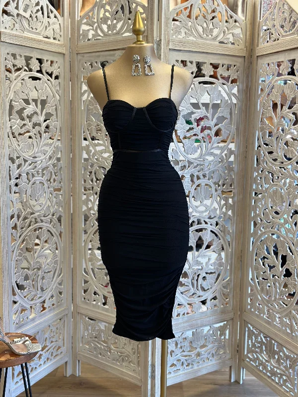 Backless Women Dress for a Sexy and Alluring Look at Evening EventsBlack Satin Trim Midi Dress