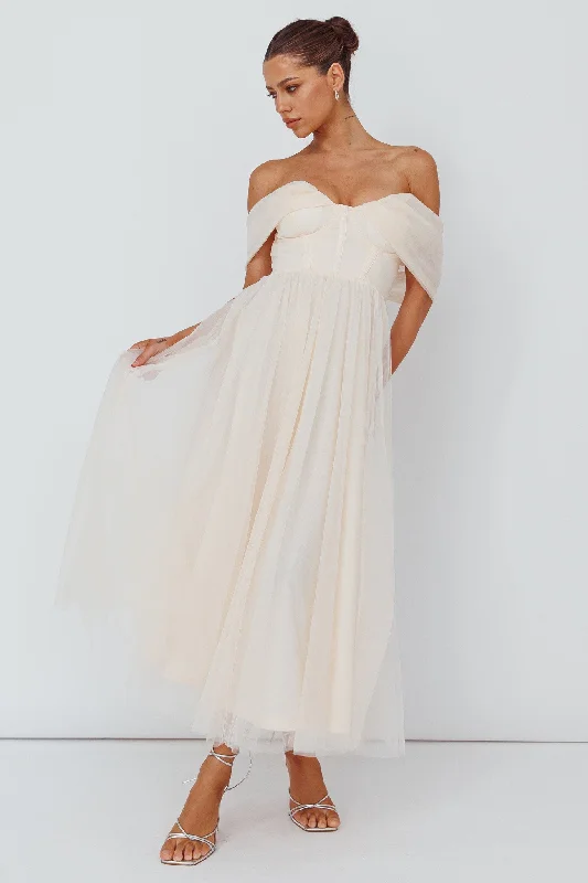 Ruffled Women Dress with Multiple Layers for a Playful and Girly StyleDreamers & Lovers Off-Shoulder Maxi Dress Vanilla