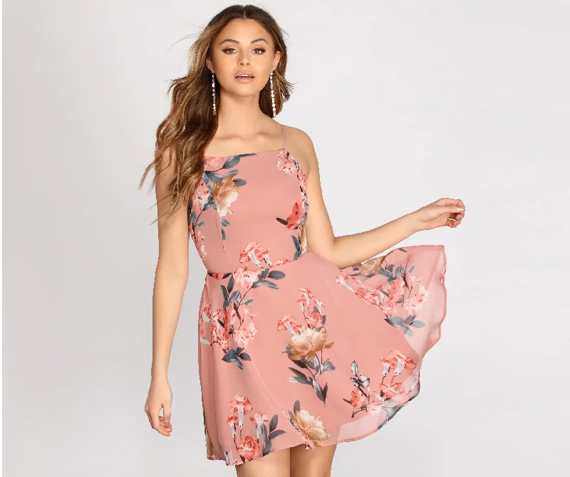 Halter Neck Women Dress to Show Off the Shoulders and NecklineEffortless Beauty Floral Skater Dress