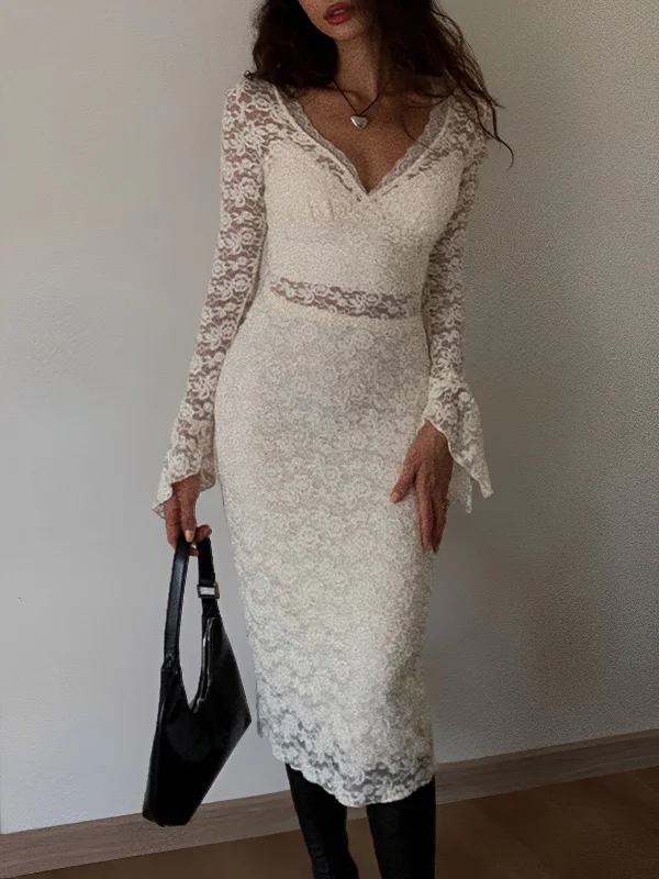 Halter Neck Women Dress to Show Off the Shoulders and NecklineBerryBetty - Floral Lace Long Sleeve Plunge Midi Dress