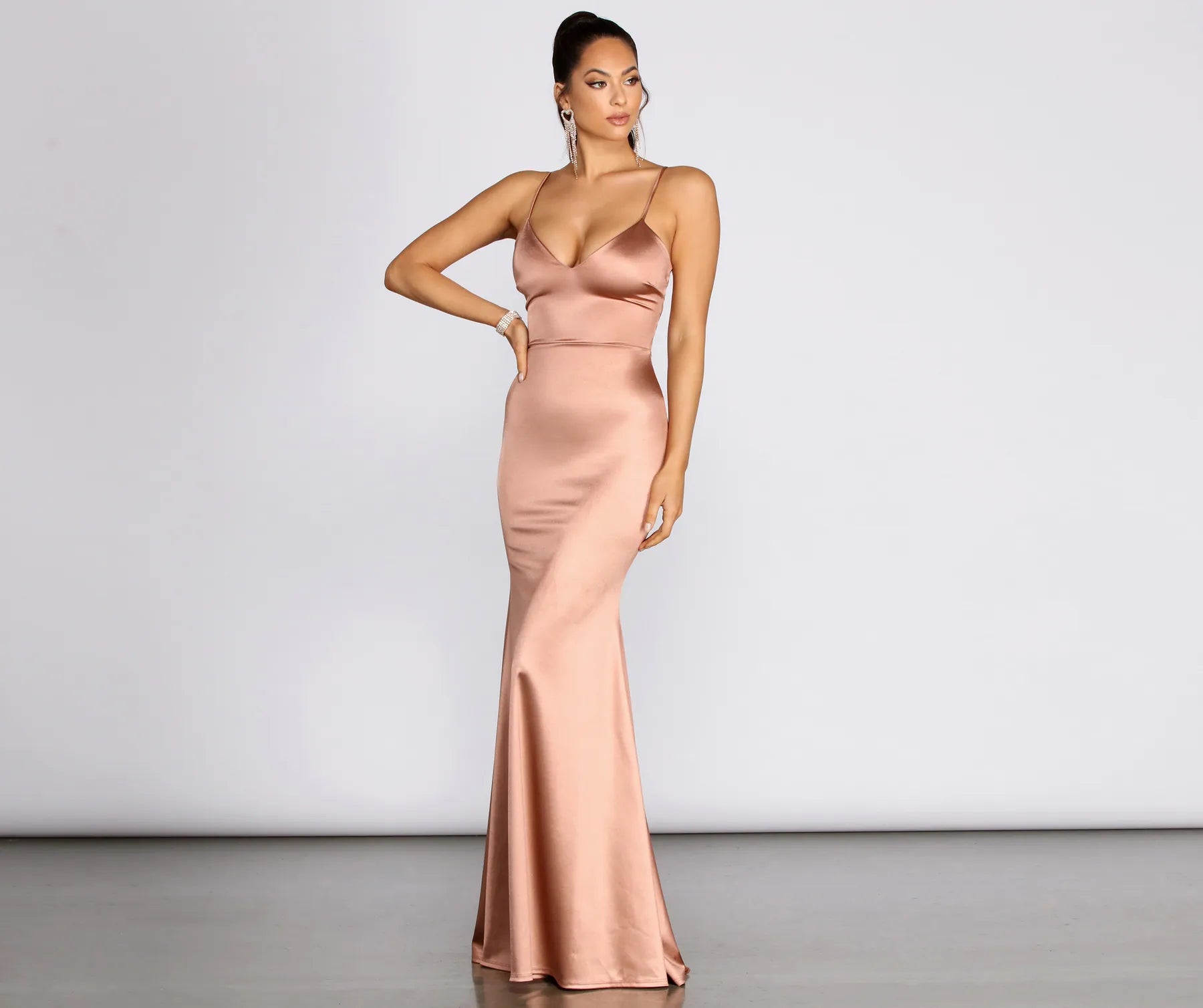 Off - the - Shoulder Women Dress for a Romantic and Feminine LookPhoebe Strappy Back Mermaid Dress