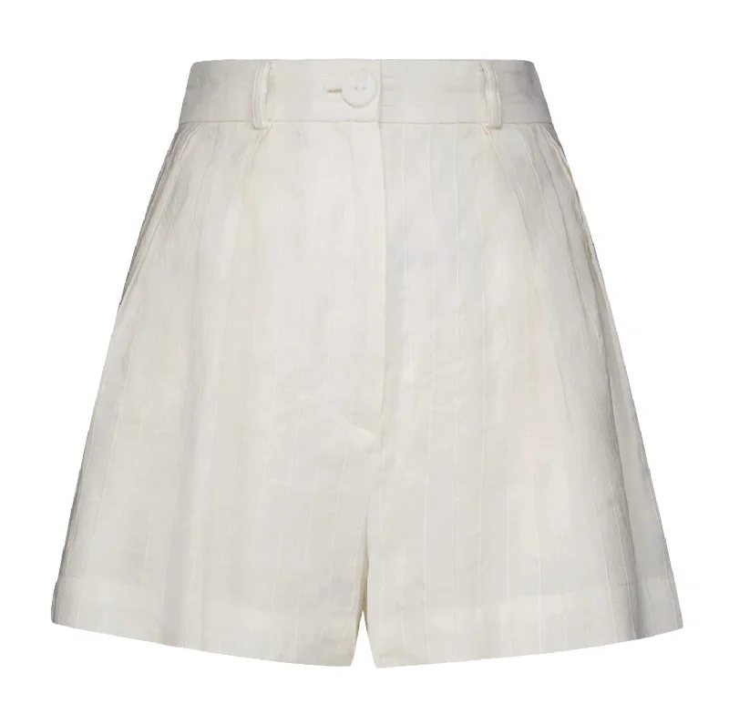 Button Pleated Short In White