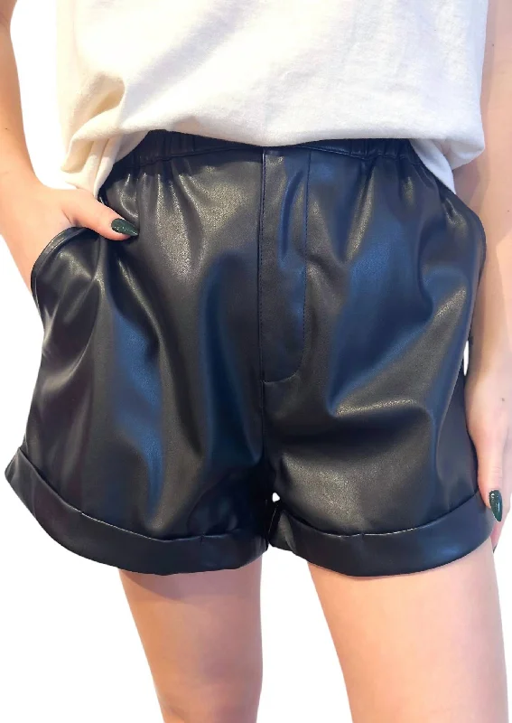 Cool Stride Cuffed Shorts In Black